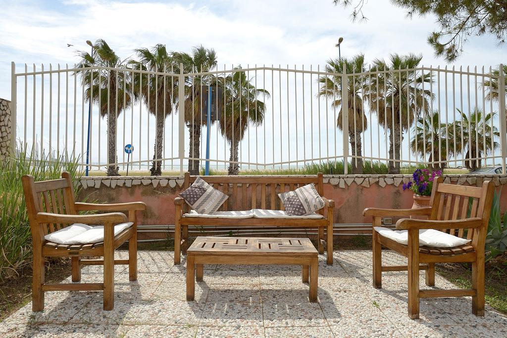 App.Ti Scala Dei Turchi Tetide Porto Empedocle Quarto foto